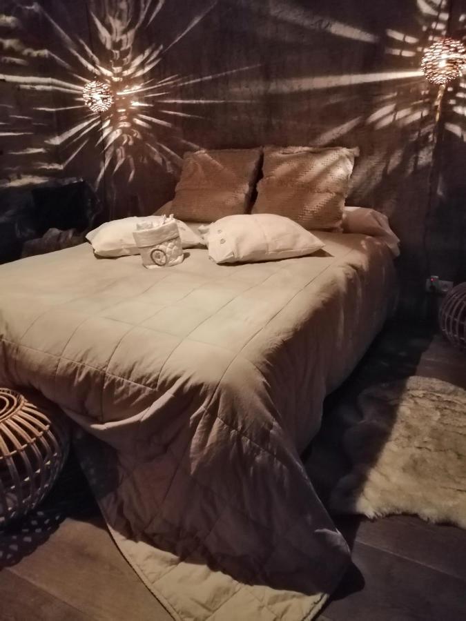 Le Hangar Des Voyageurs Petit-Halleux Esterno foto