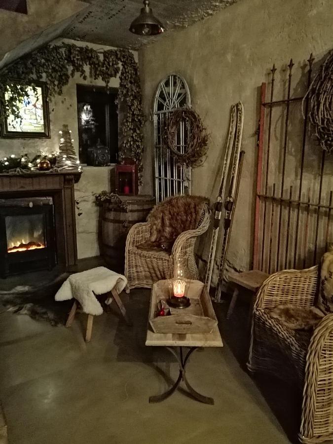 Le Hangar Des Voyageurs Petit-Halleux Esterno foto
